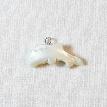 Charm Delfín Nacarado